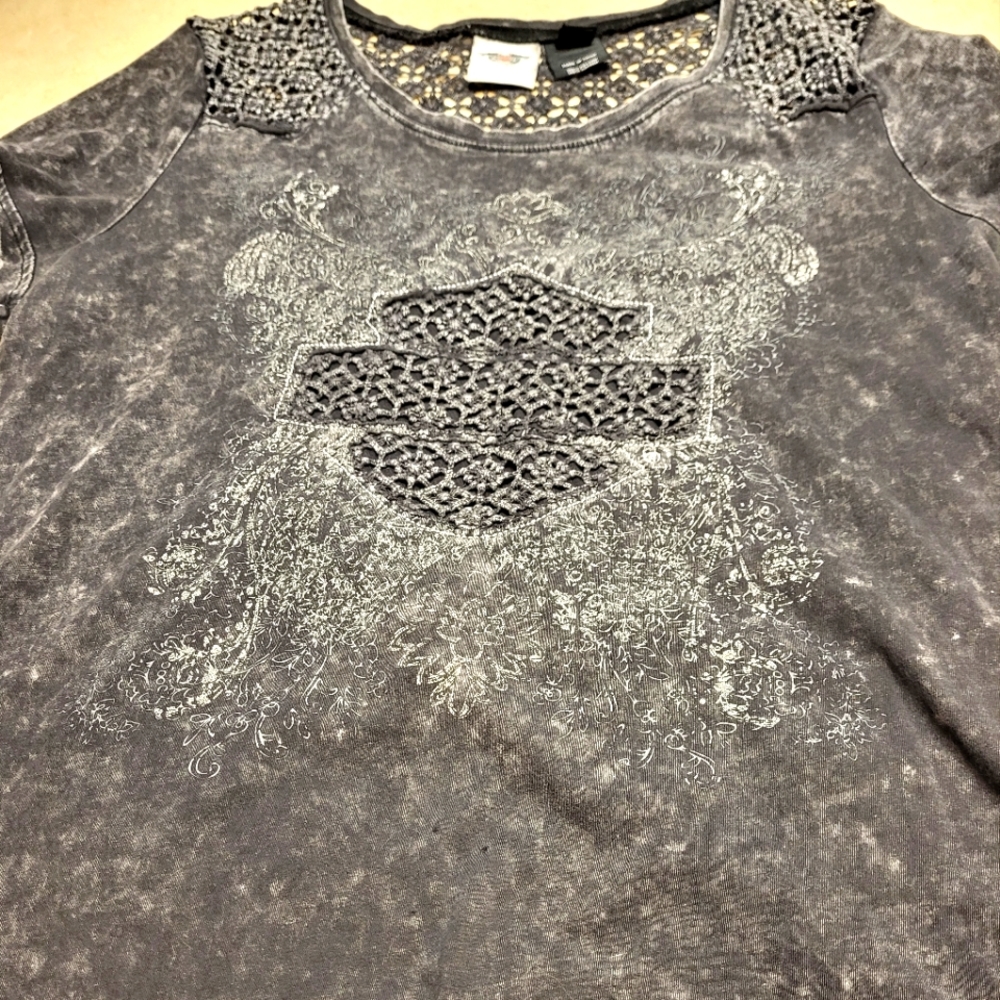 Harley Davidson Logo Ladies teeshirt with mesh details size Large